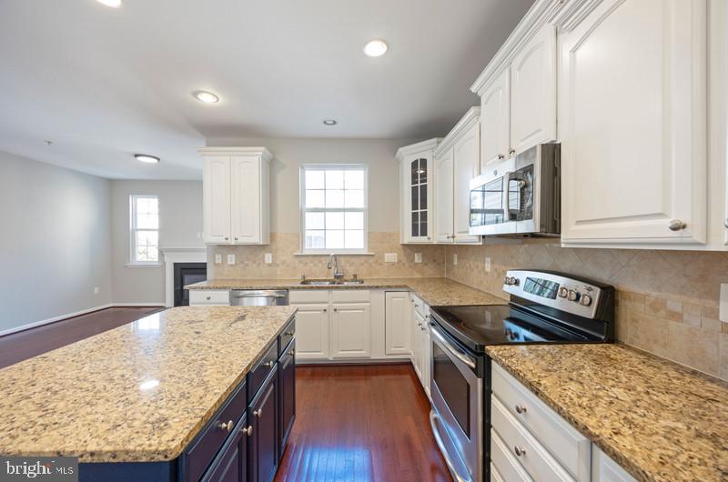 TANYARD SPRINGS - Residential Lease