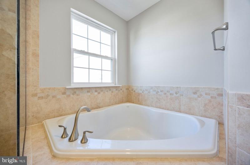 TANYARD SPRINGS - Residential Lease