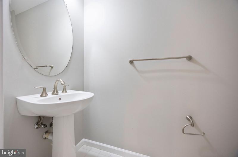 TANYARD SPRINGS - Residential Lease