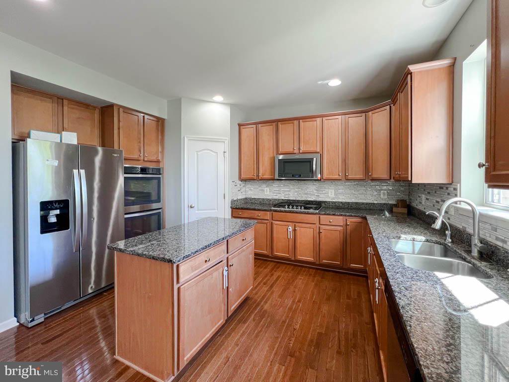 COLONIAL FORGE - Residential Lease