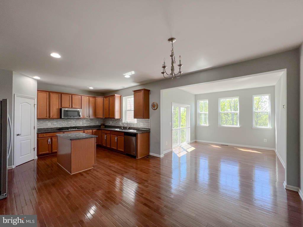 COLONIAL FORGE - Residential Lease