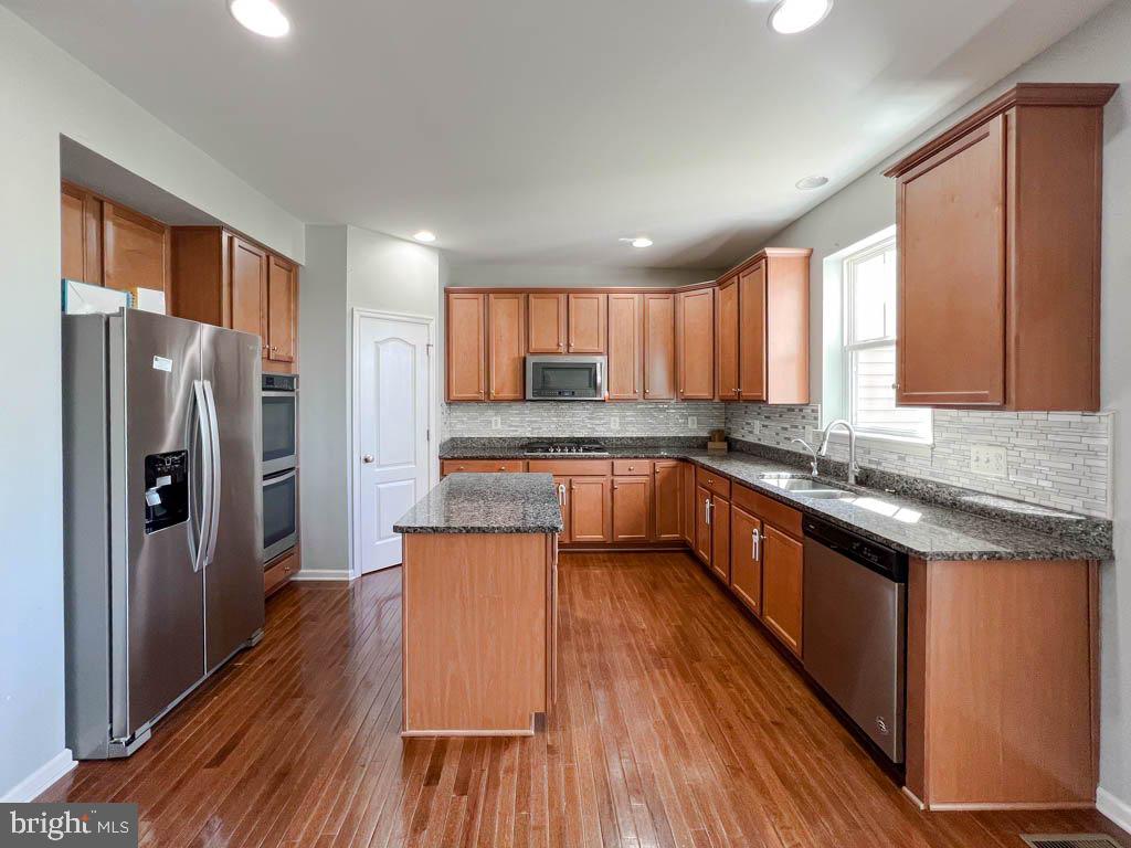 COLONIAL FORGE - Residential Lease