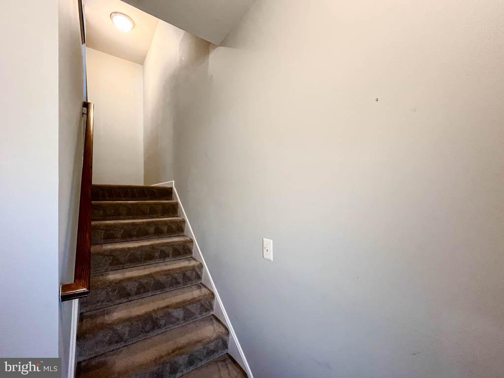 COLONIAL FORGE - Residential Lease