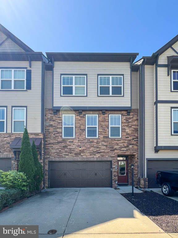 COLONIAL FORGE - Residential Lease