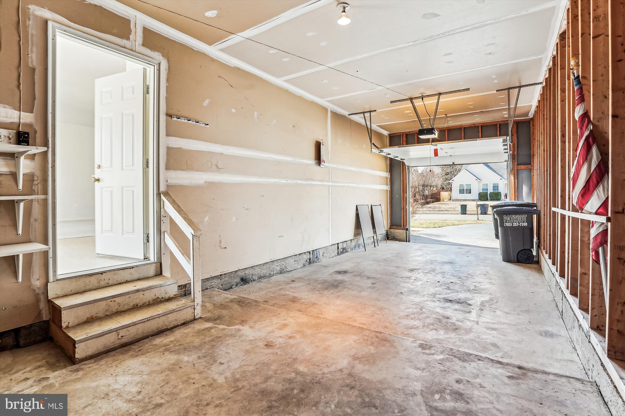 BLOOMS CROSSING - Residential