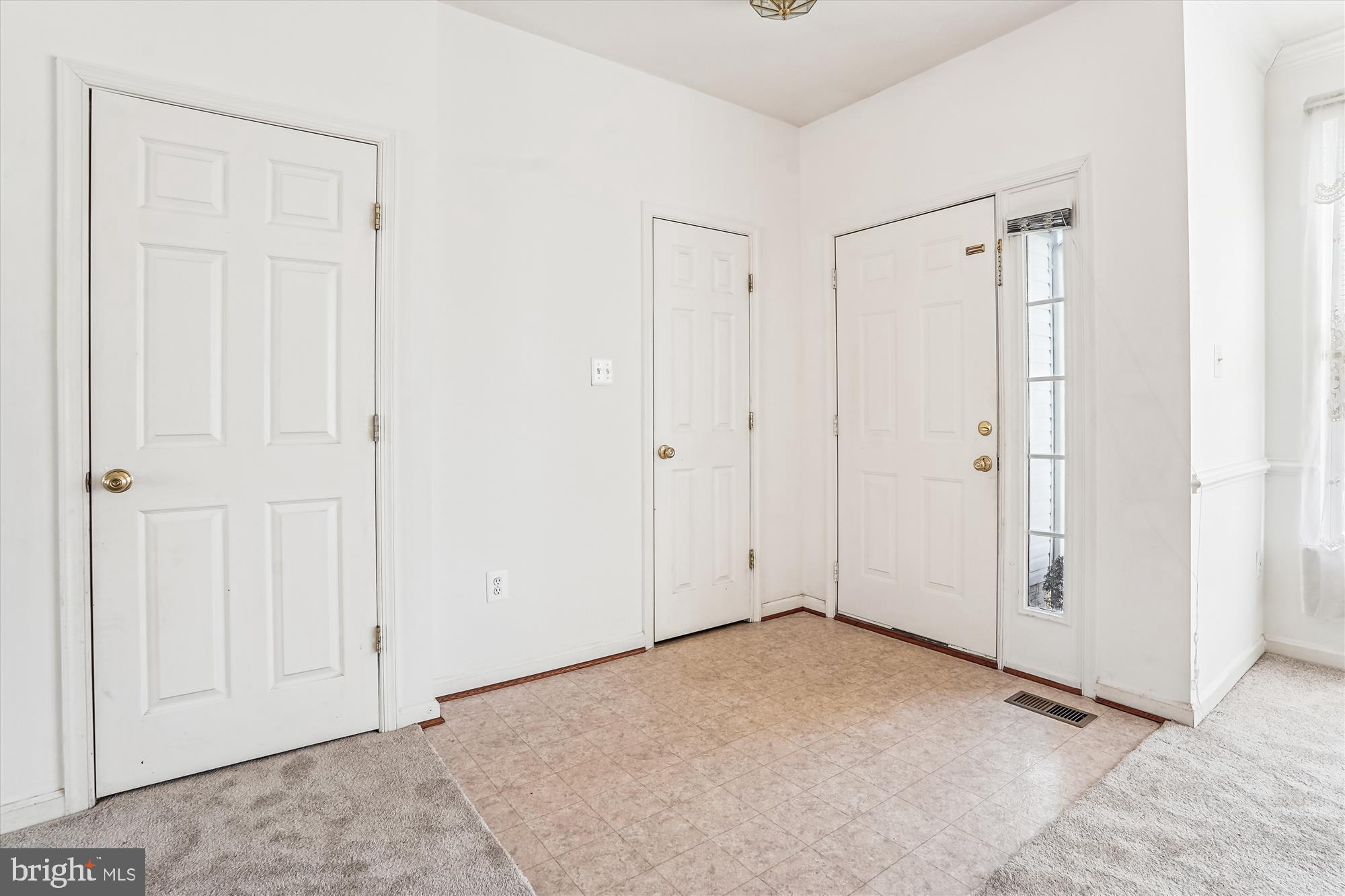 BLOOMS CROSSING - Residential