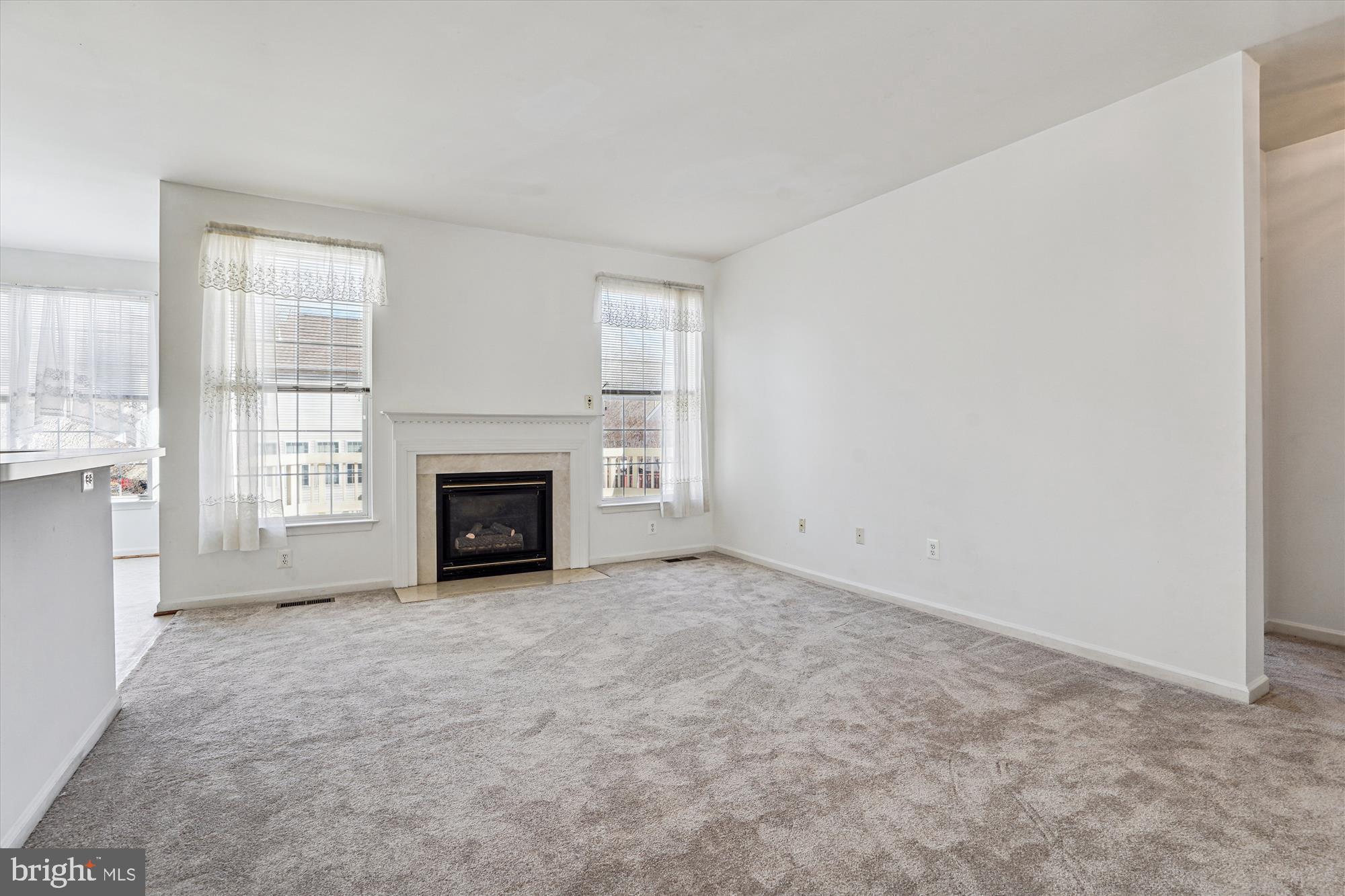 BLOOMS CROSSING - Residential