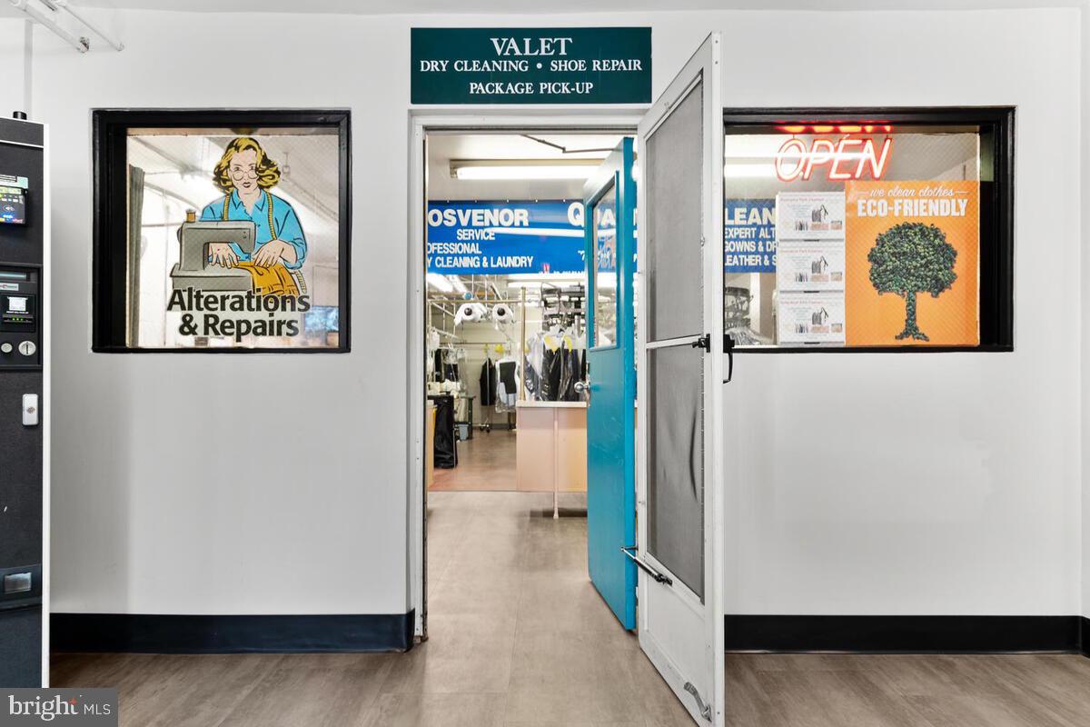 10401 GROSVENOR PLACE 721