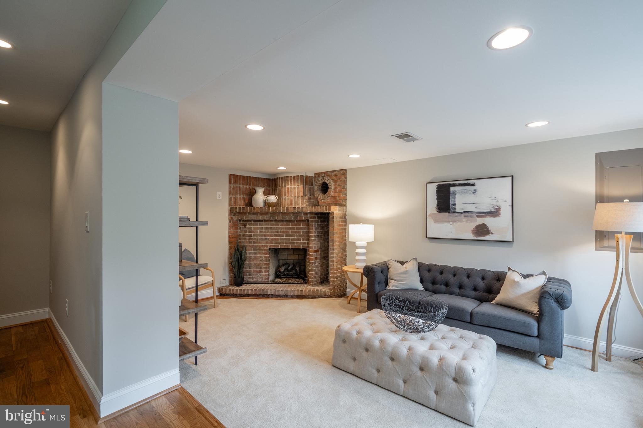 YATES GARDENS - Residential