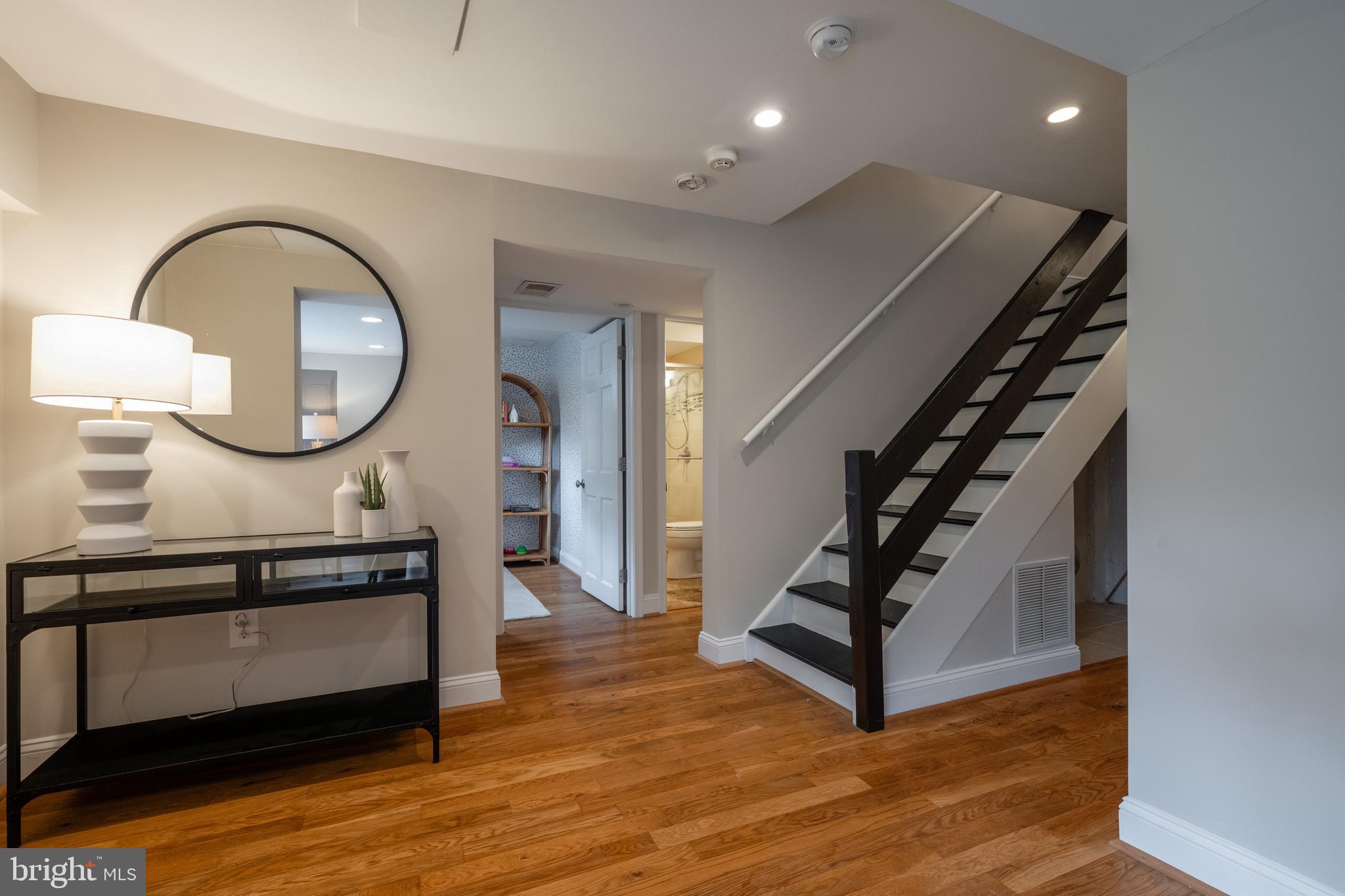 YATES GARDENS - Residential