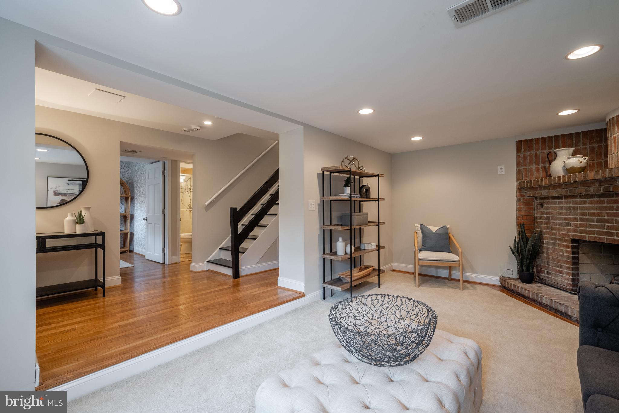 YATES GARDENS - Residential