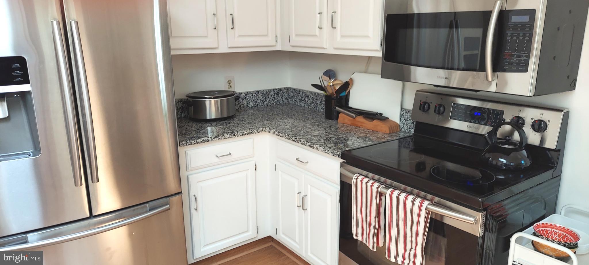 LEAVELLS CROSSING - Residential