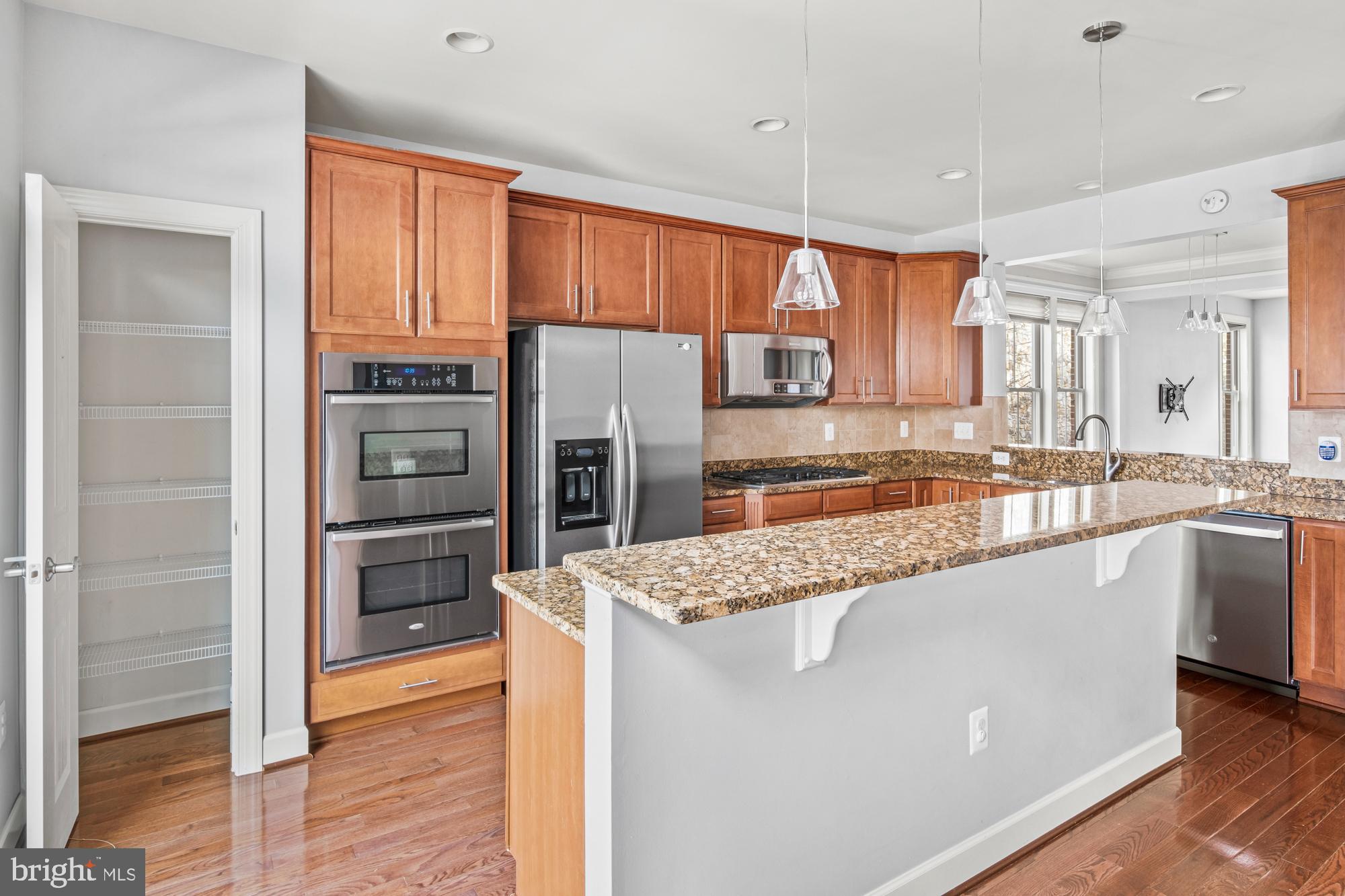 SHIRLINGTON CREST - Residential Lease