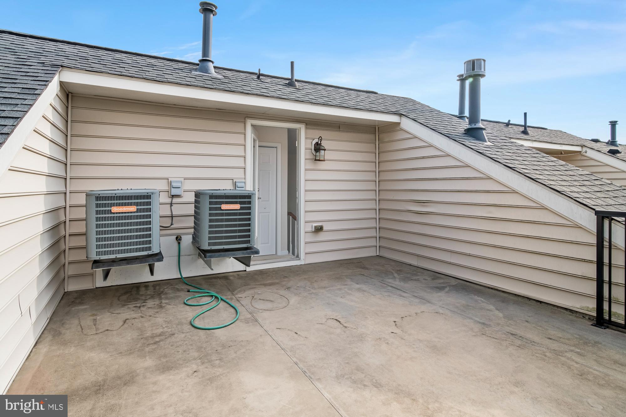 SHIRLINGTON CREST - Residential Lease