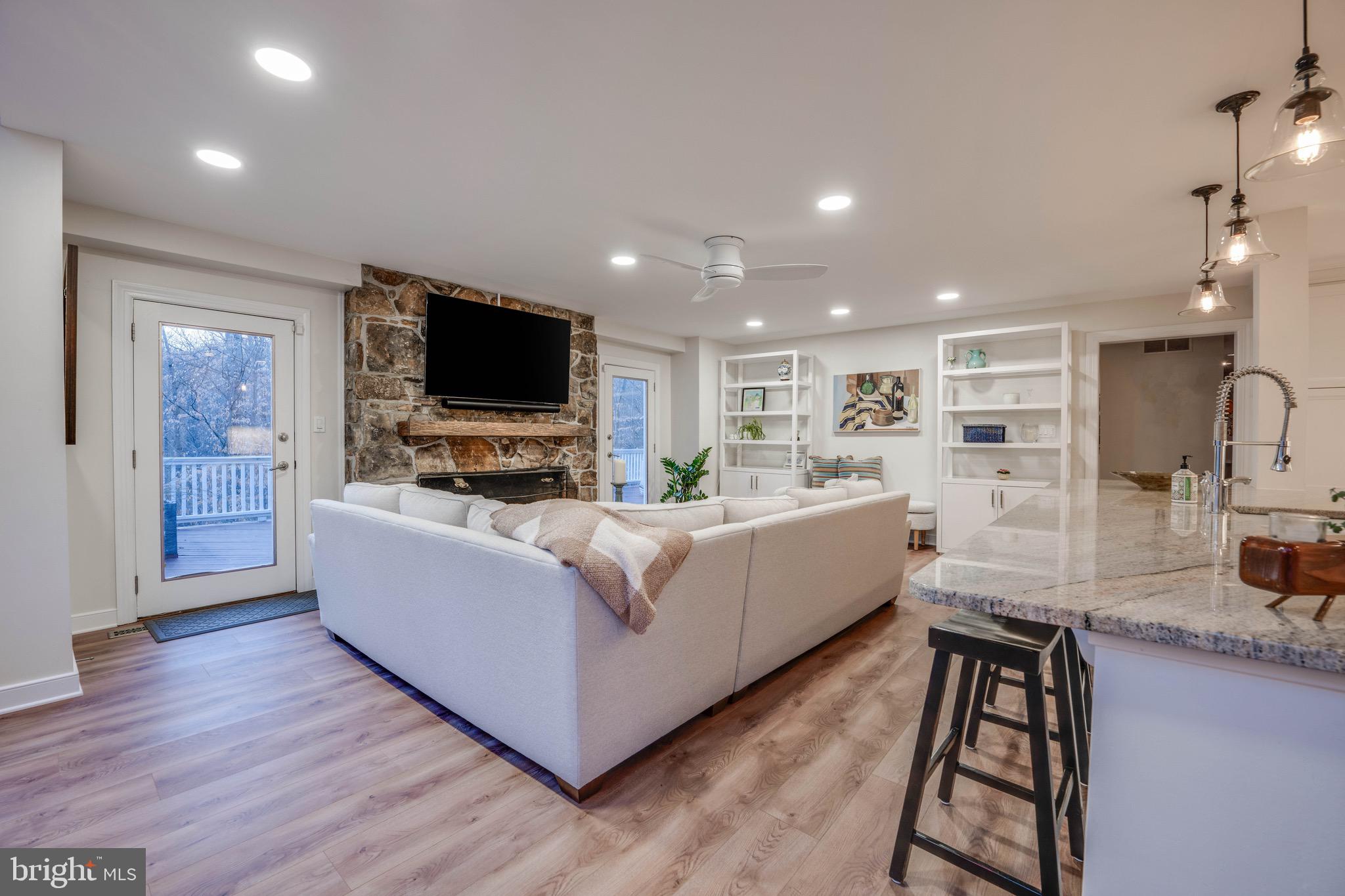 OVERLOOK - Residential