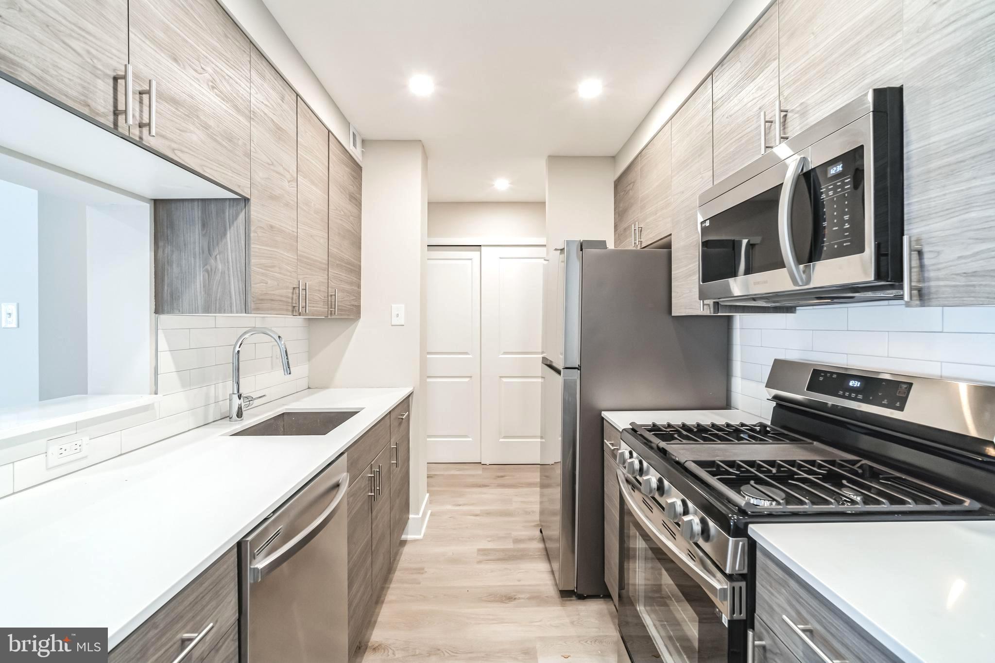 ROXBOROUGH - Residential