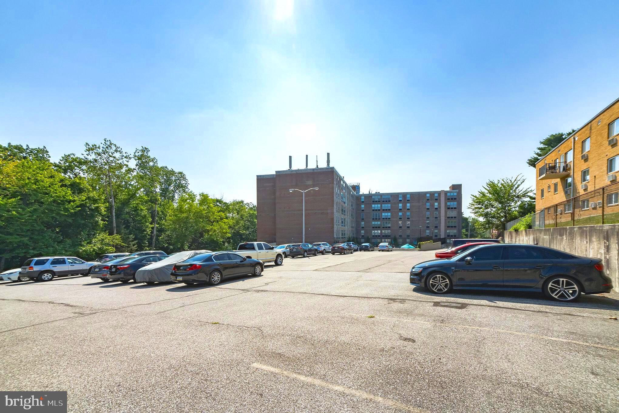 ROXBOROUGH - Residential