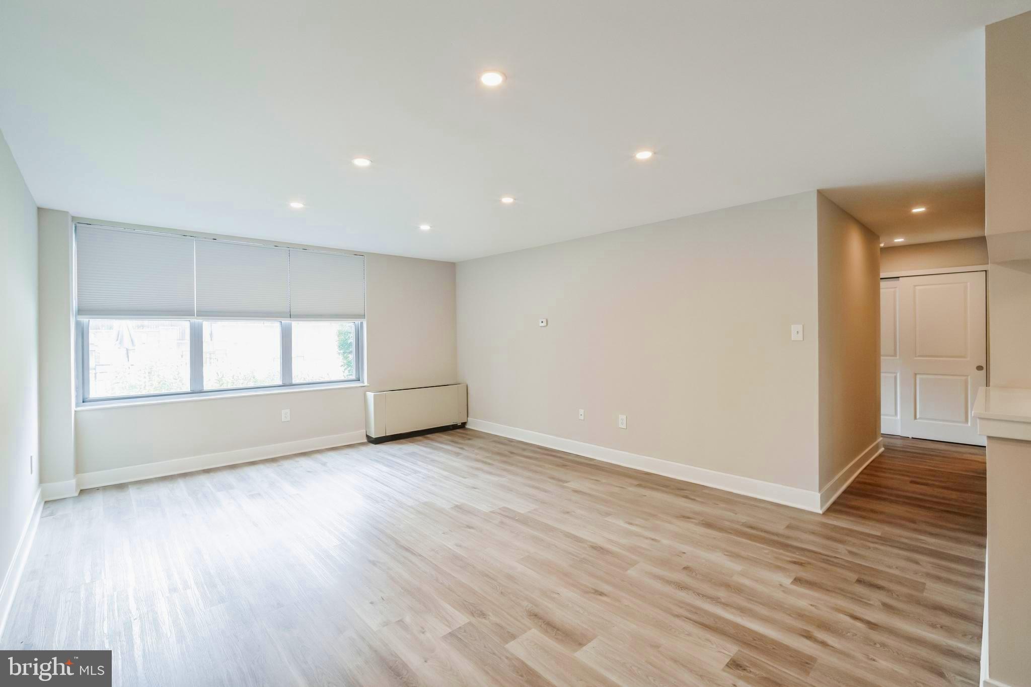 ROXBOROUGH - Residential