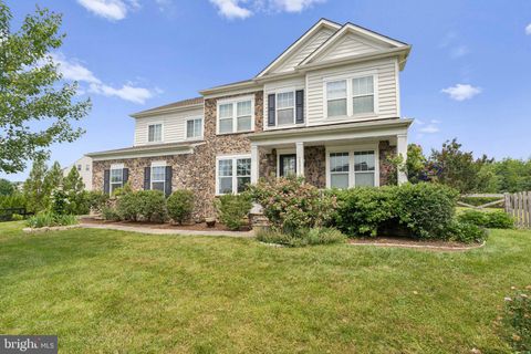 15601 MALVOSIN PLACE LEESBURG VA 20176