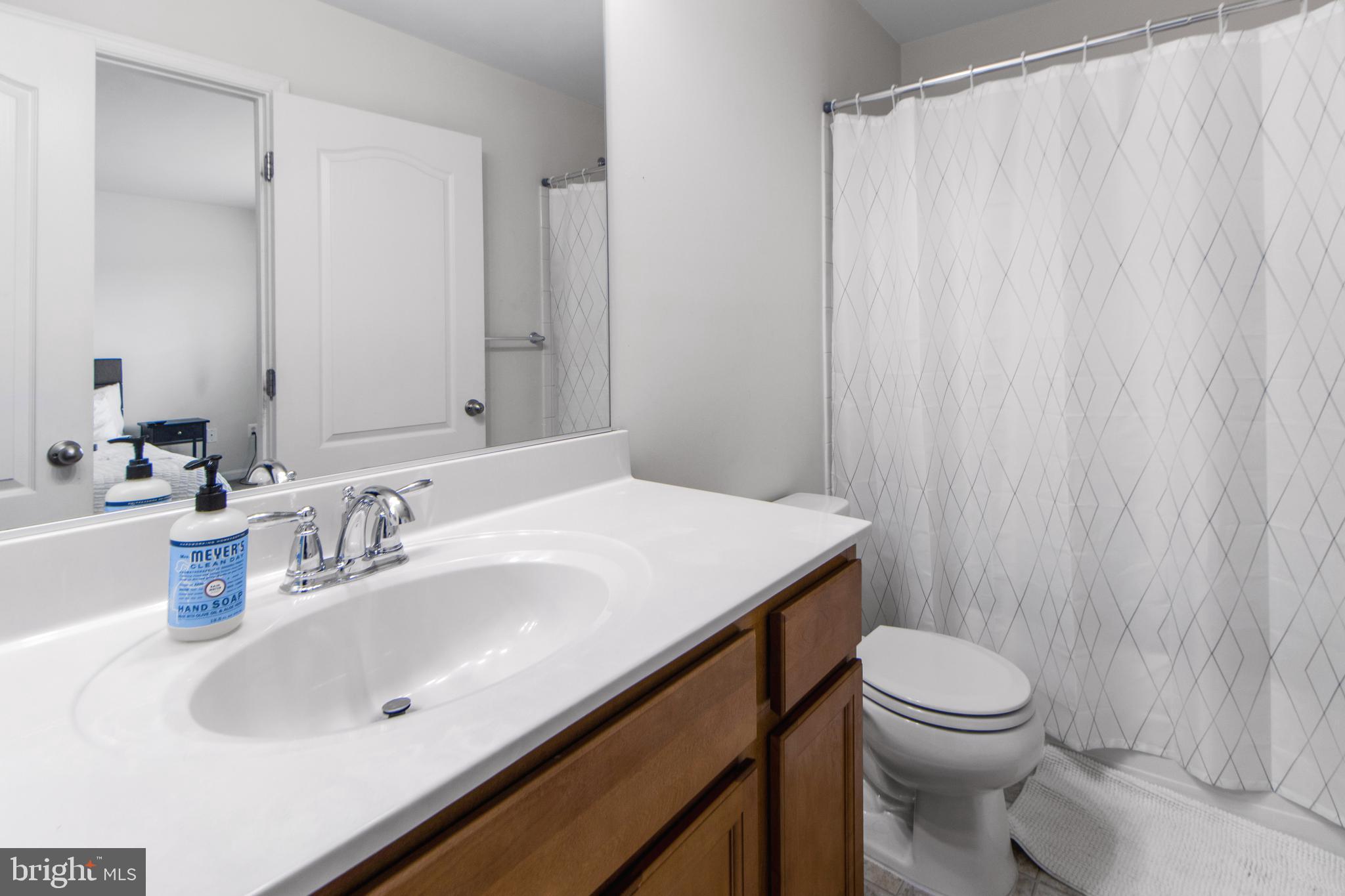 ADMIRALS LANDING - Residential