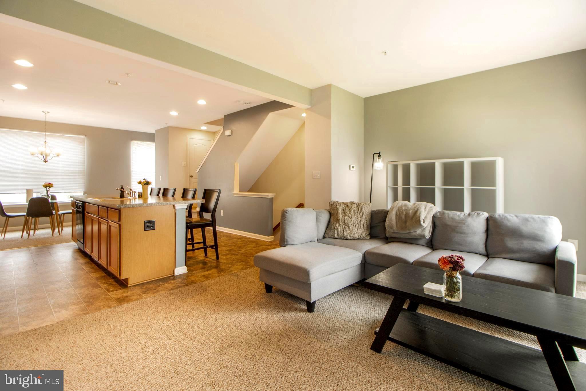 ADMIRALS LANDING - Residential