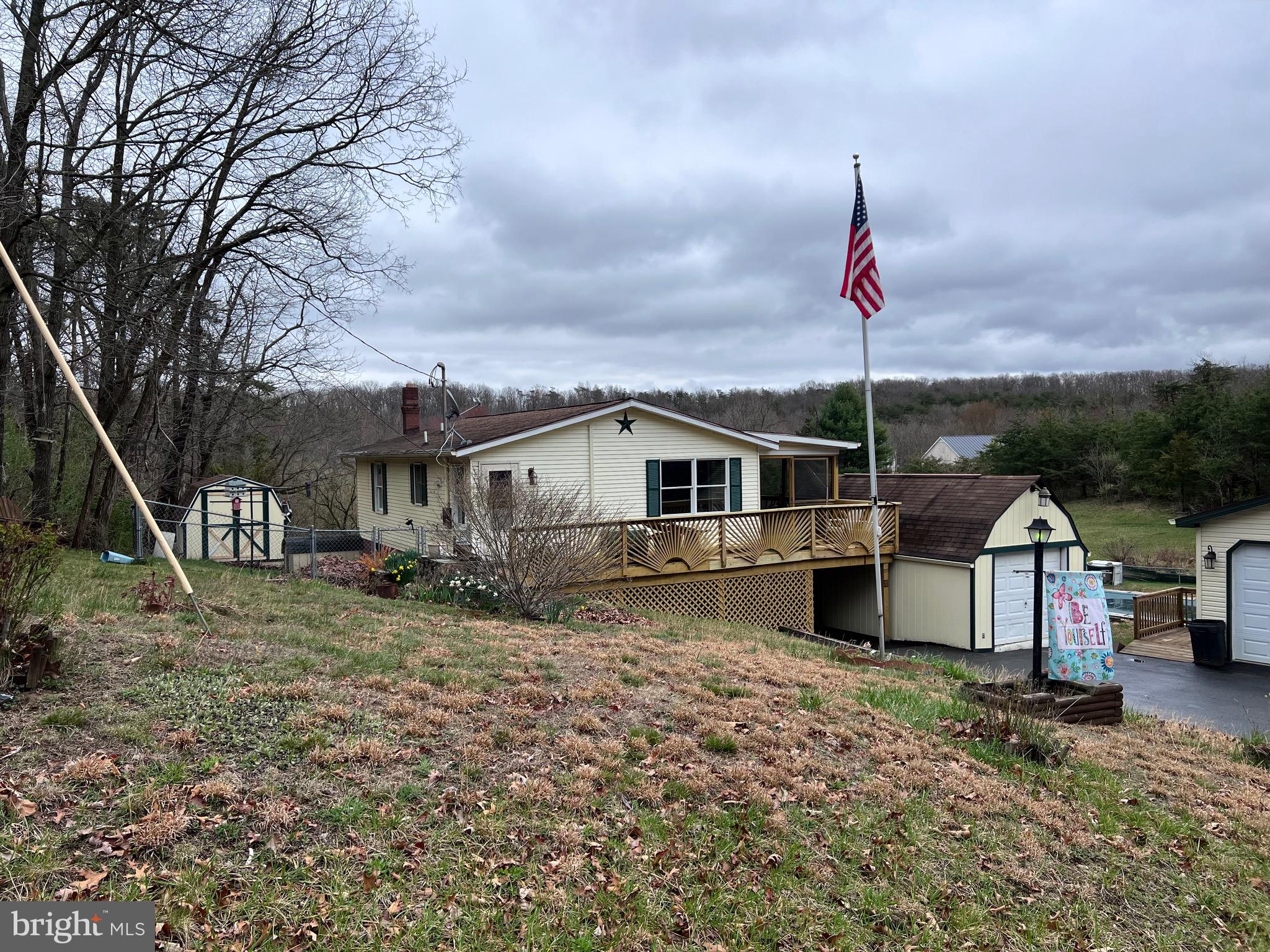 APPLE ORCHARD ACRES - Residential