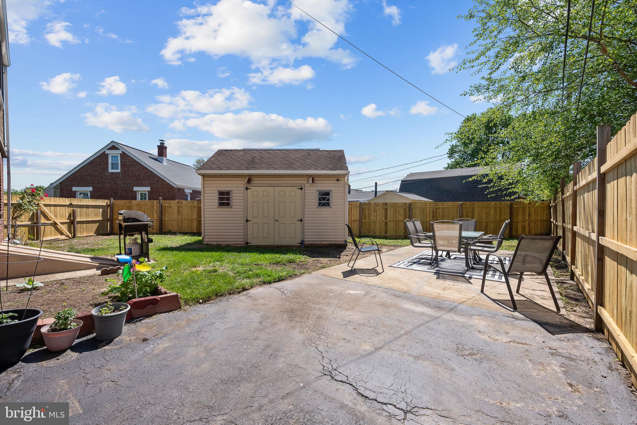 WILLOWBROOK - Residential