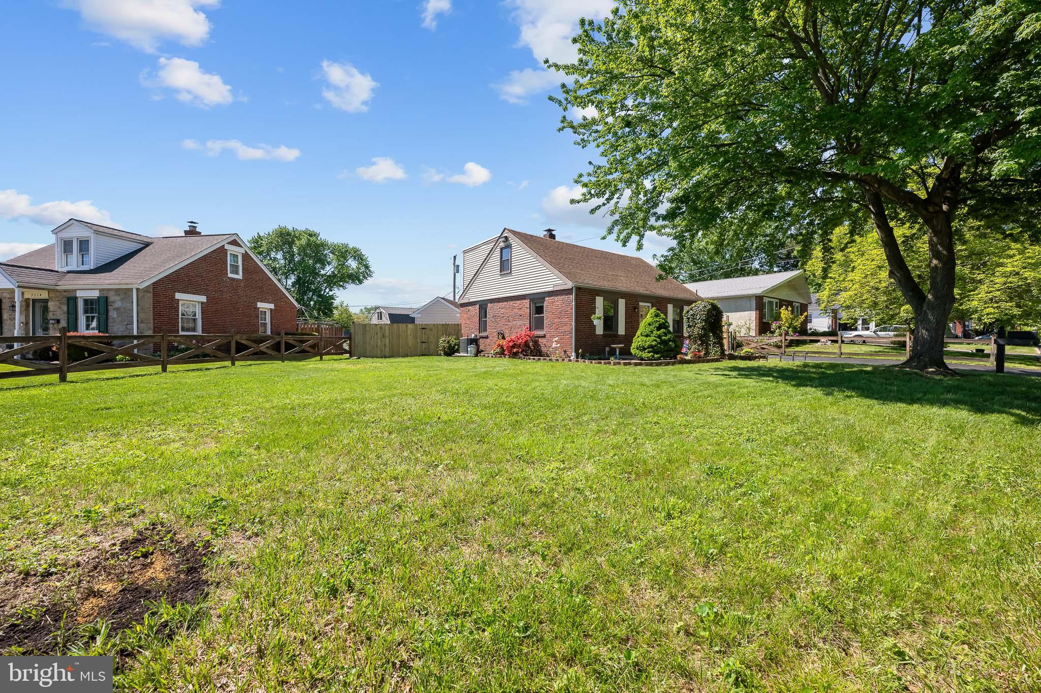 WILLOWBROOK - Residential