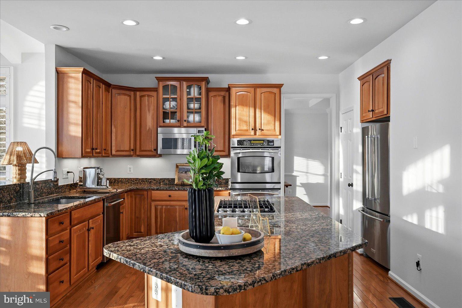 HAMILTON STATION ESTATES - Residential