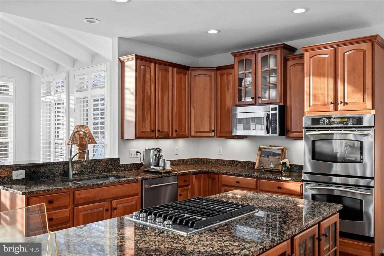 HAMILTON STATION ESTATES - Residential