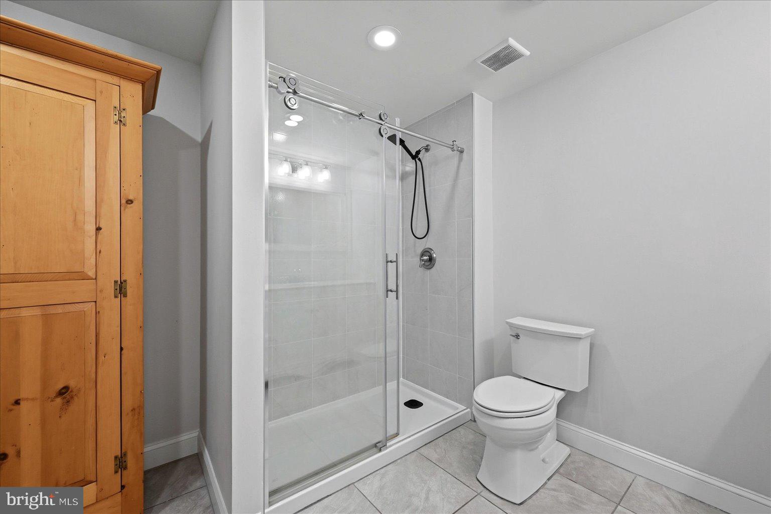 HAMILTON STATION ESTATES - Residential