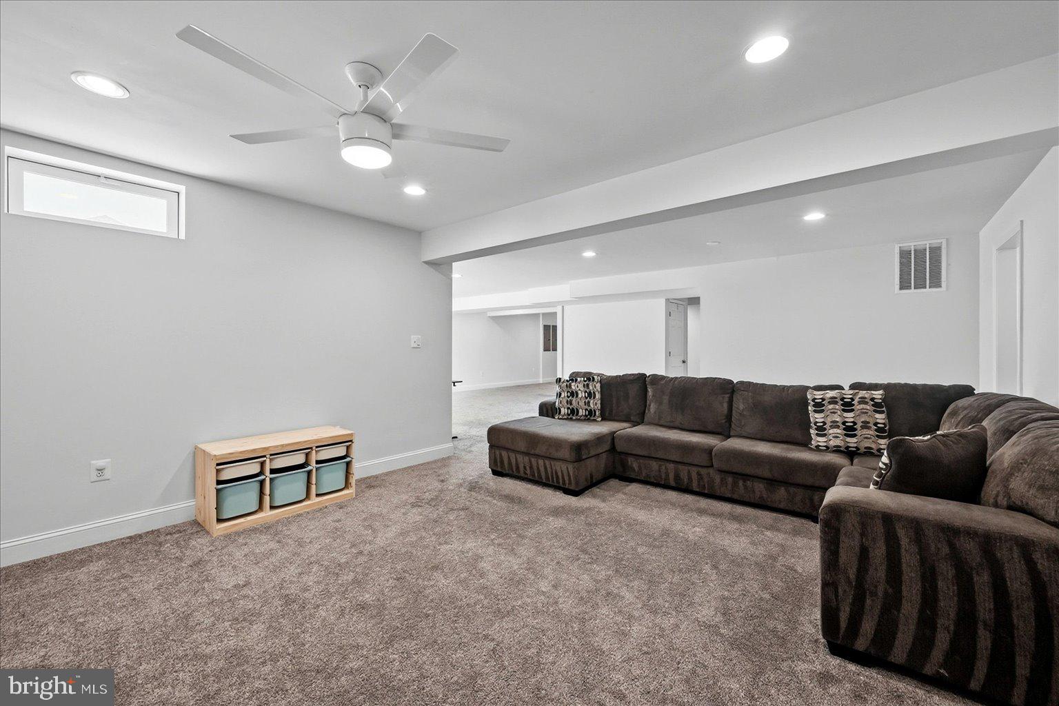 HAMILTON STATION ESTATES - Residential