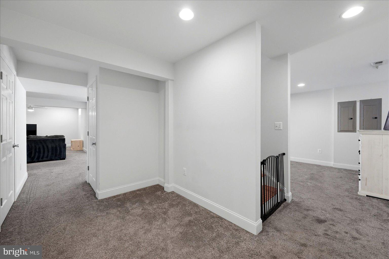 HAMILTON STATION ESTATES - Residential