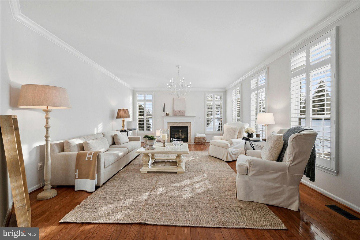 HAMILTON STATION ESTATES - Residential