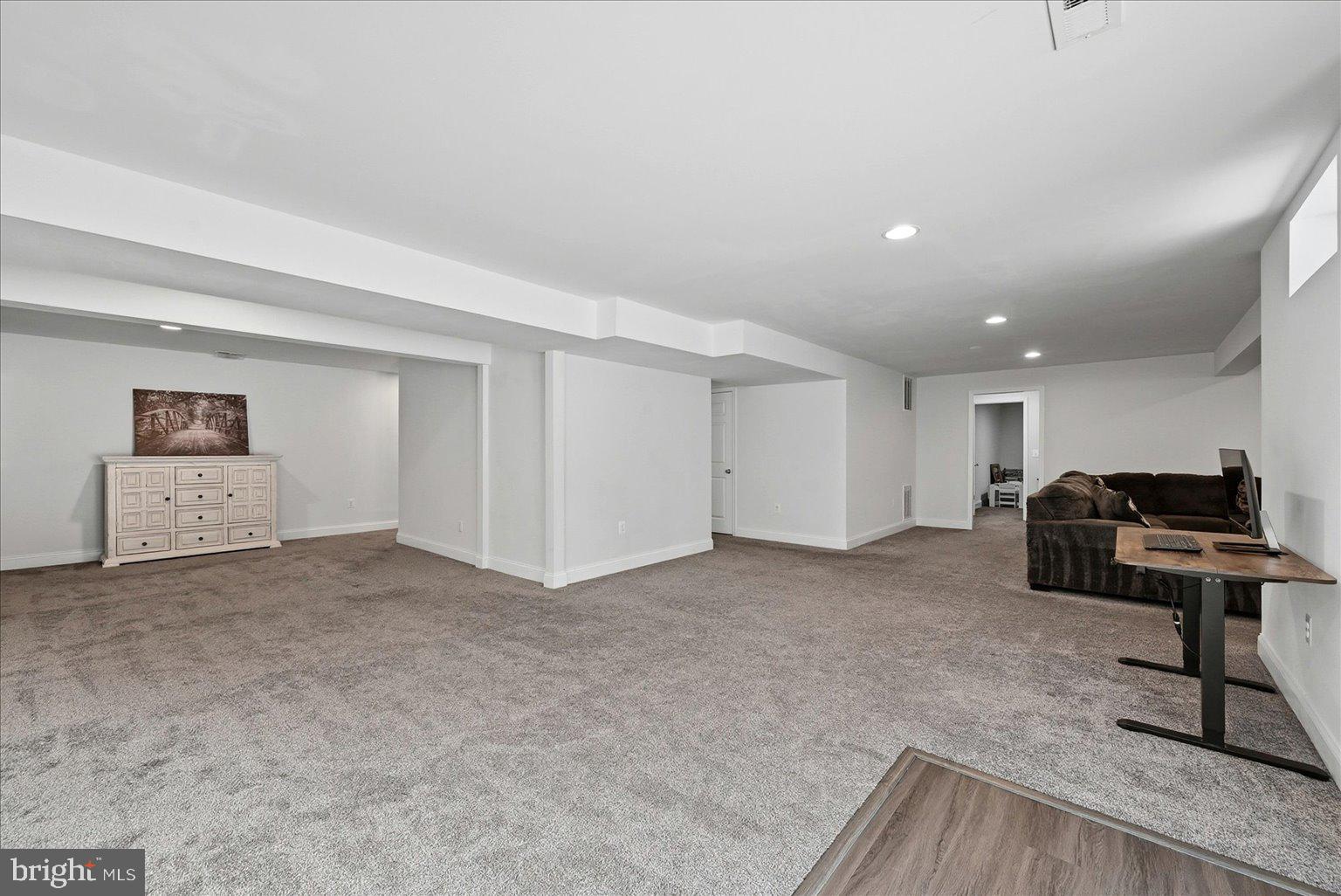 HAMILTON STATION ESTATES - Residential