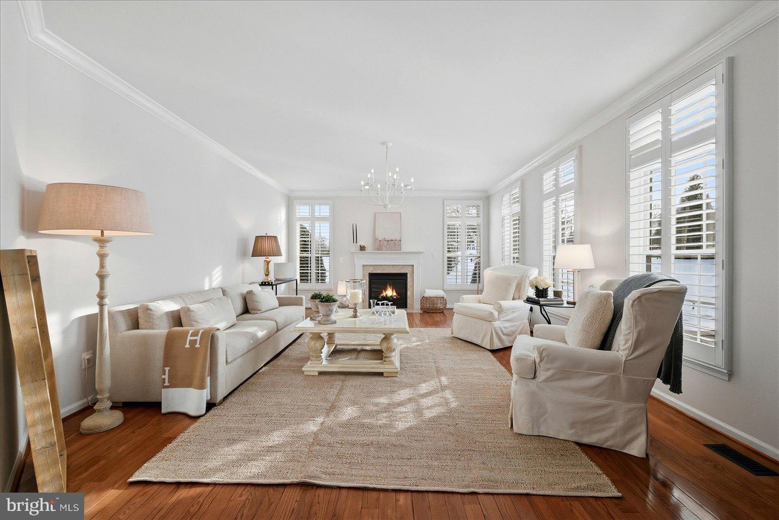 HAMILTON STATION ESTATES - Residential