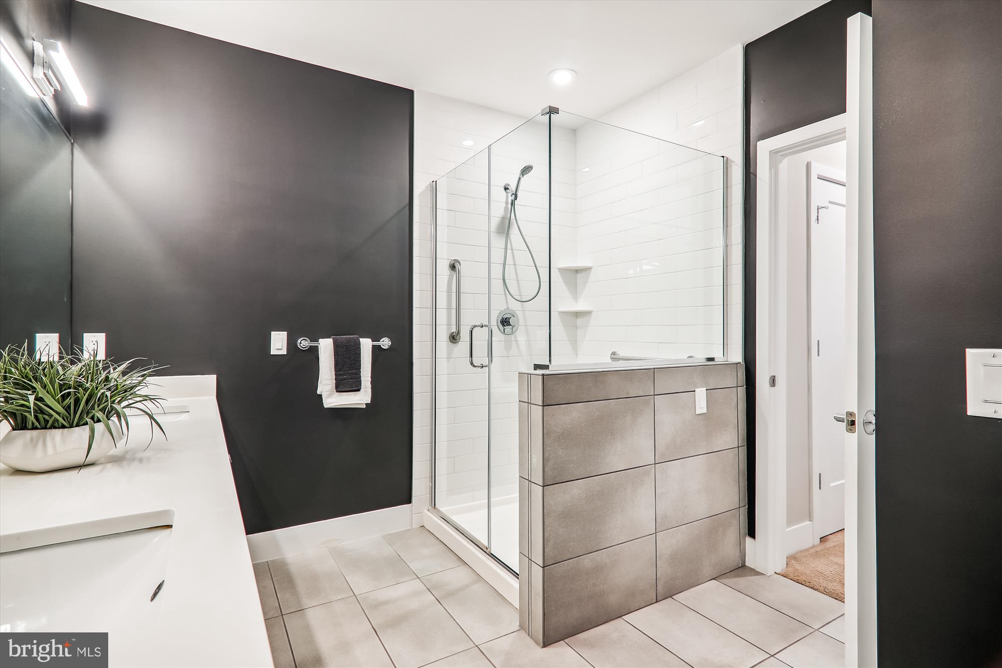 CROWN FARM - Residential