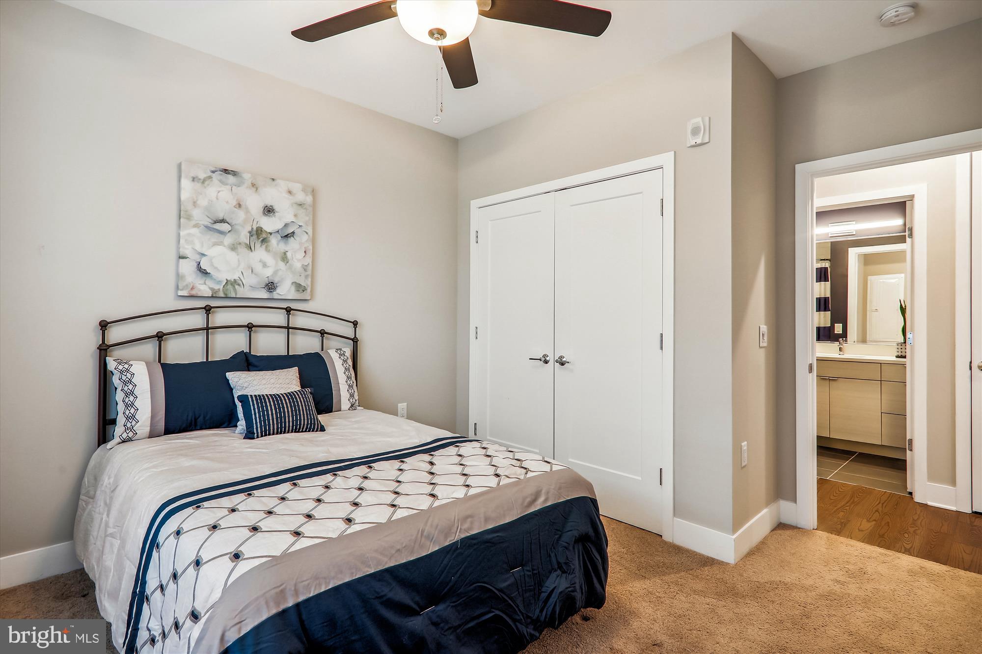 CROWN FARM - Residential