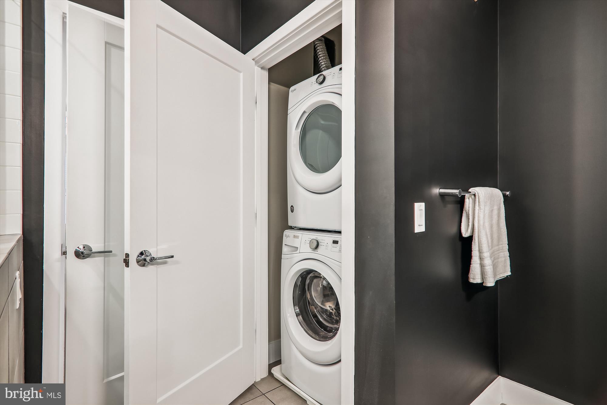 CROWN FARM - Residential