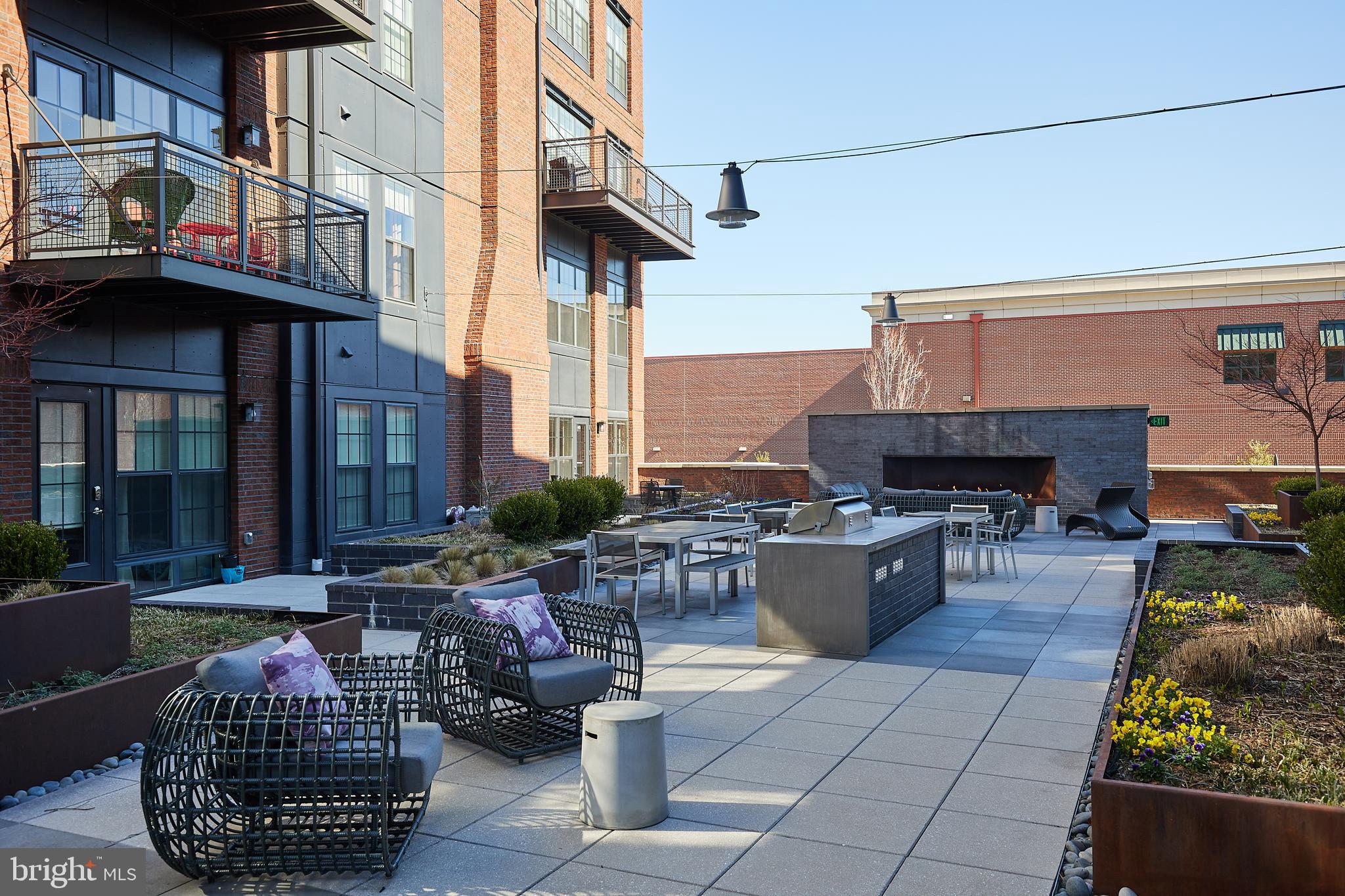 CROWN FARM - Residential