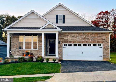 Photo of 1490 Dresden Drive, BREINIGSVILLE, PA 18031 (MLS # PALH2015346)