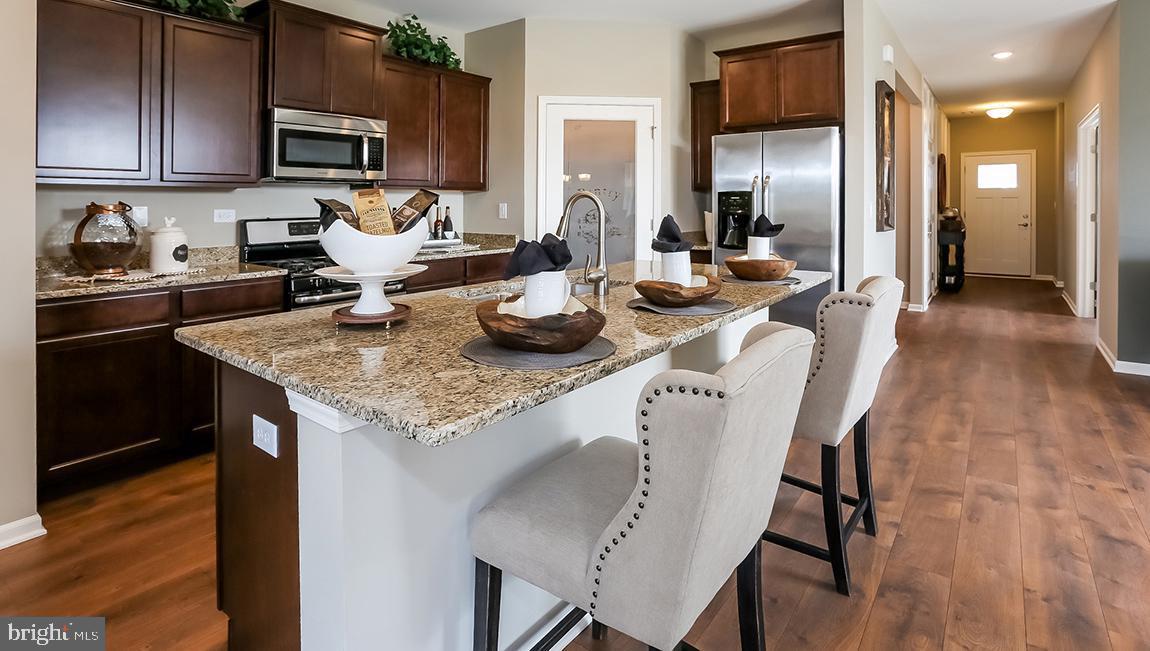 HAMILTON WALK - Residential