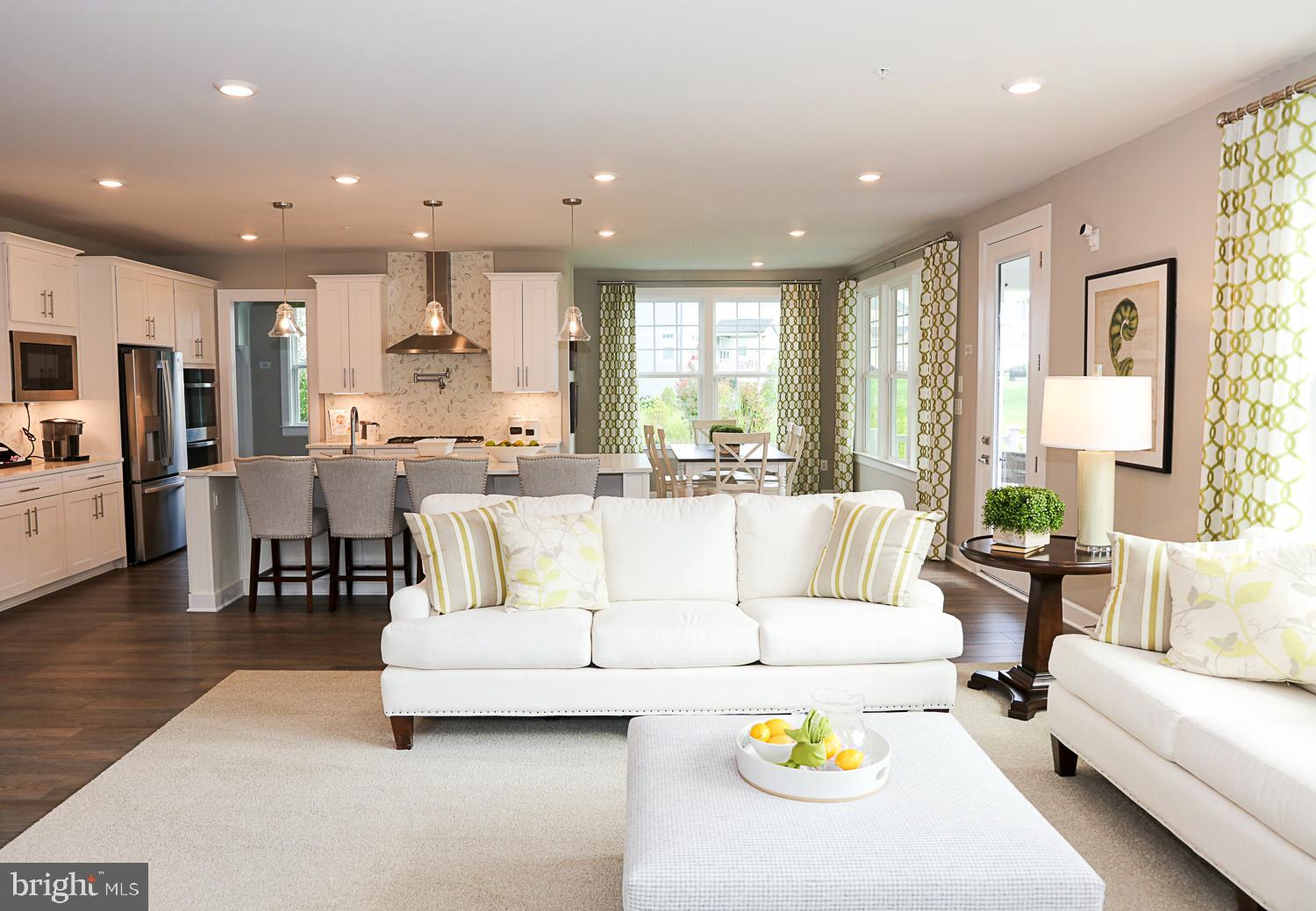 WELLINGTON FARMS - Residential