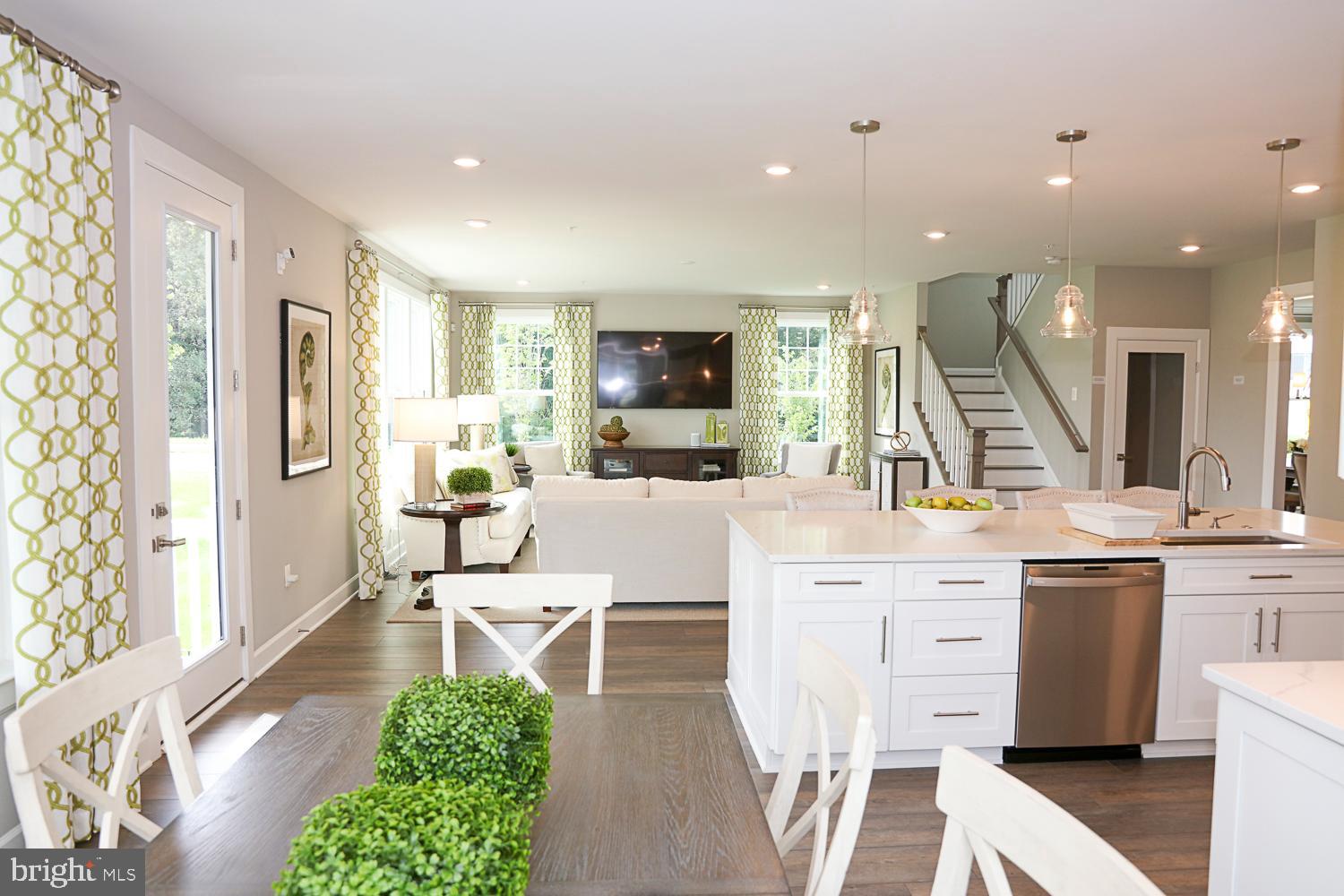 WELLINGTON FARMS - Residential