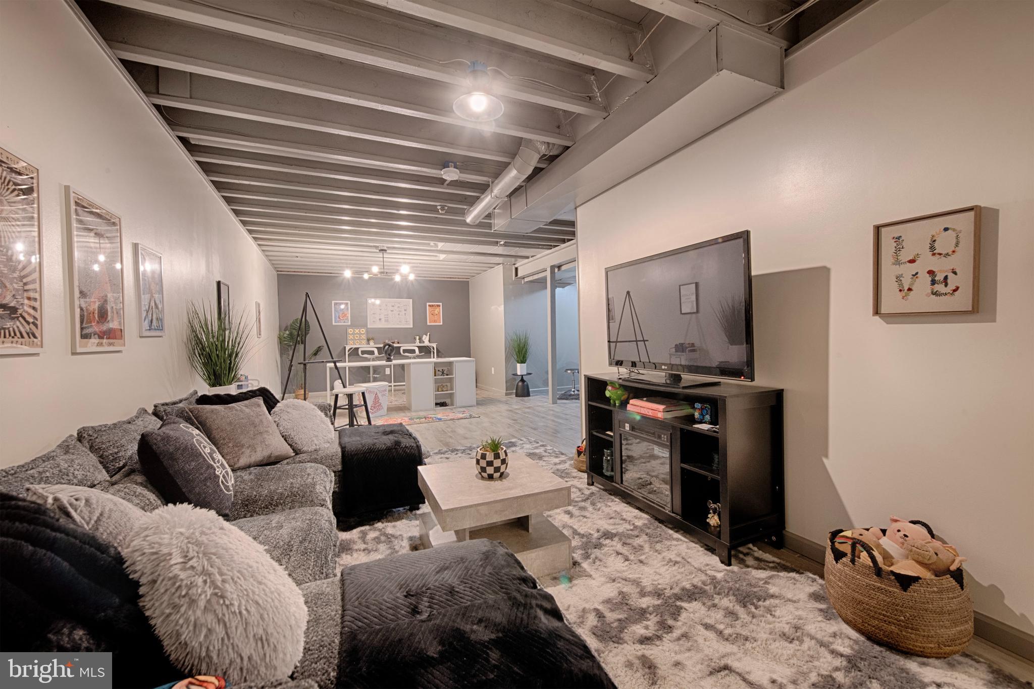 PERRYVILLE - Residential