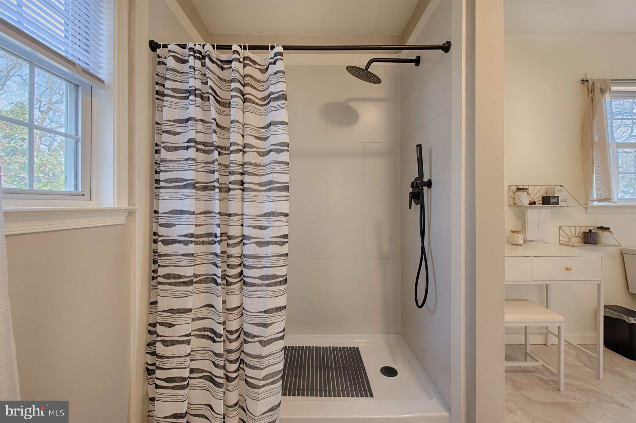 PERRYVILLE - Residential