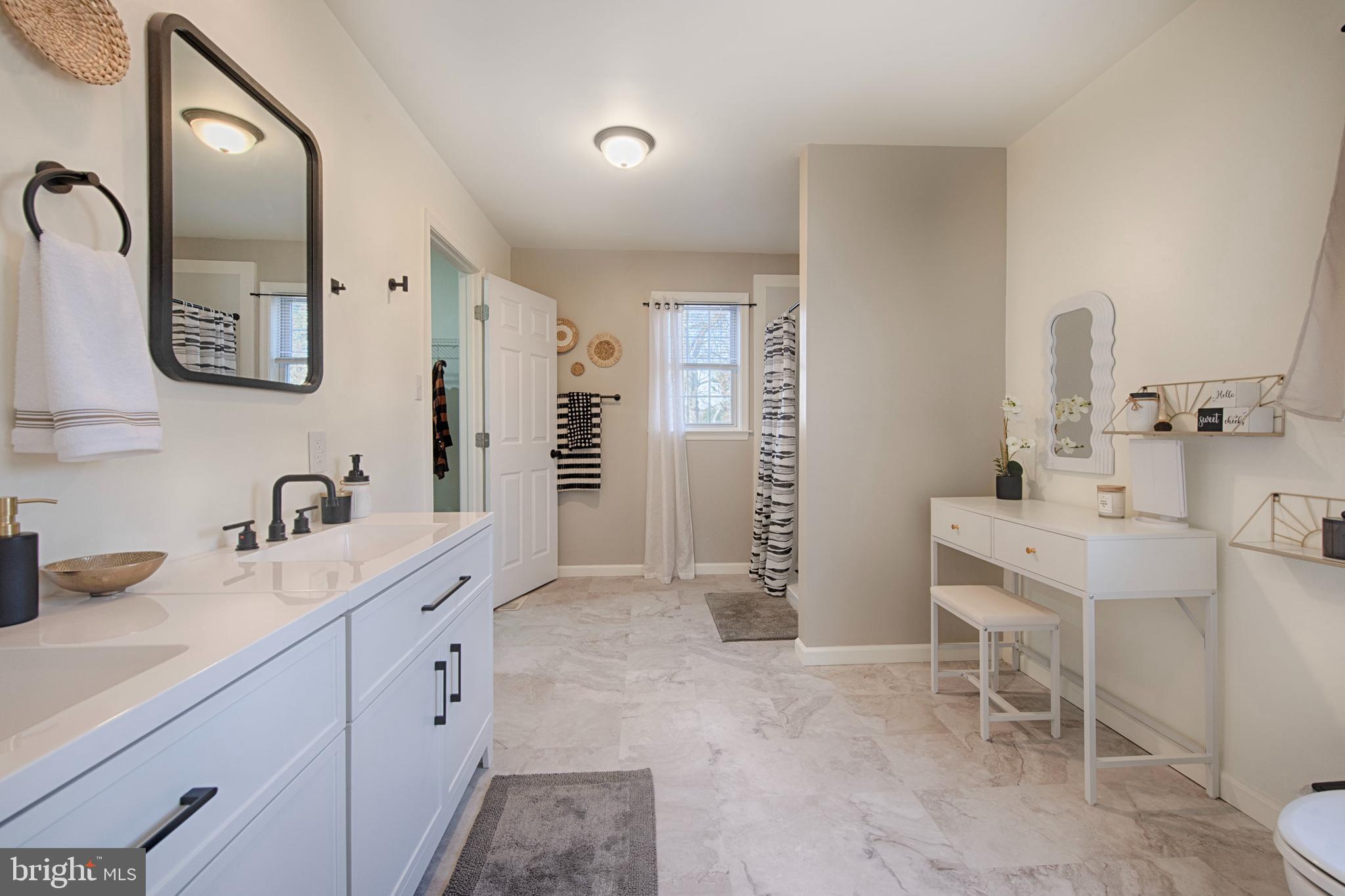 PERRYVILLE - Residential