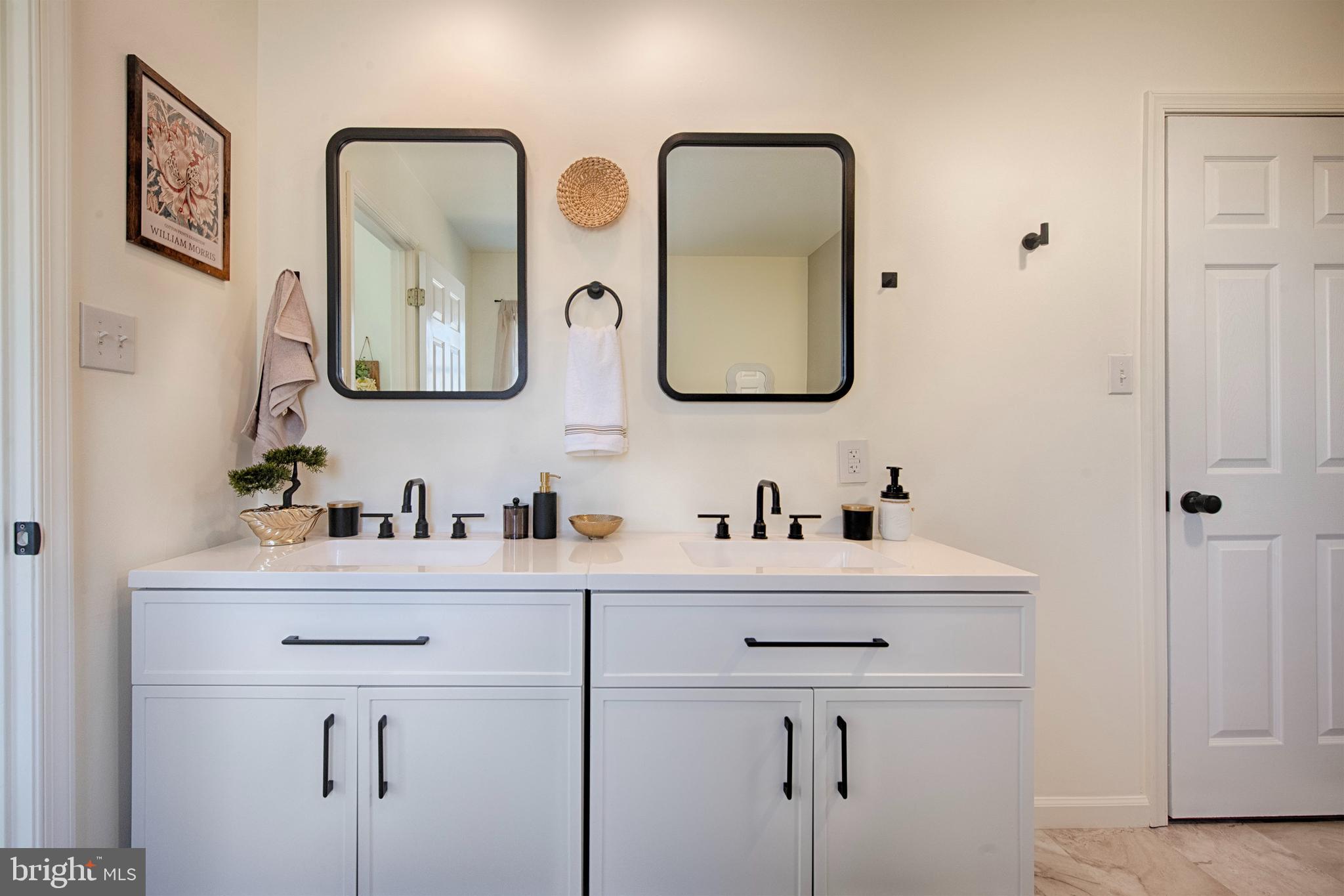 PERRYVILLE - Residential