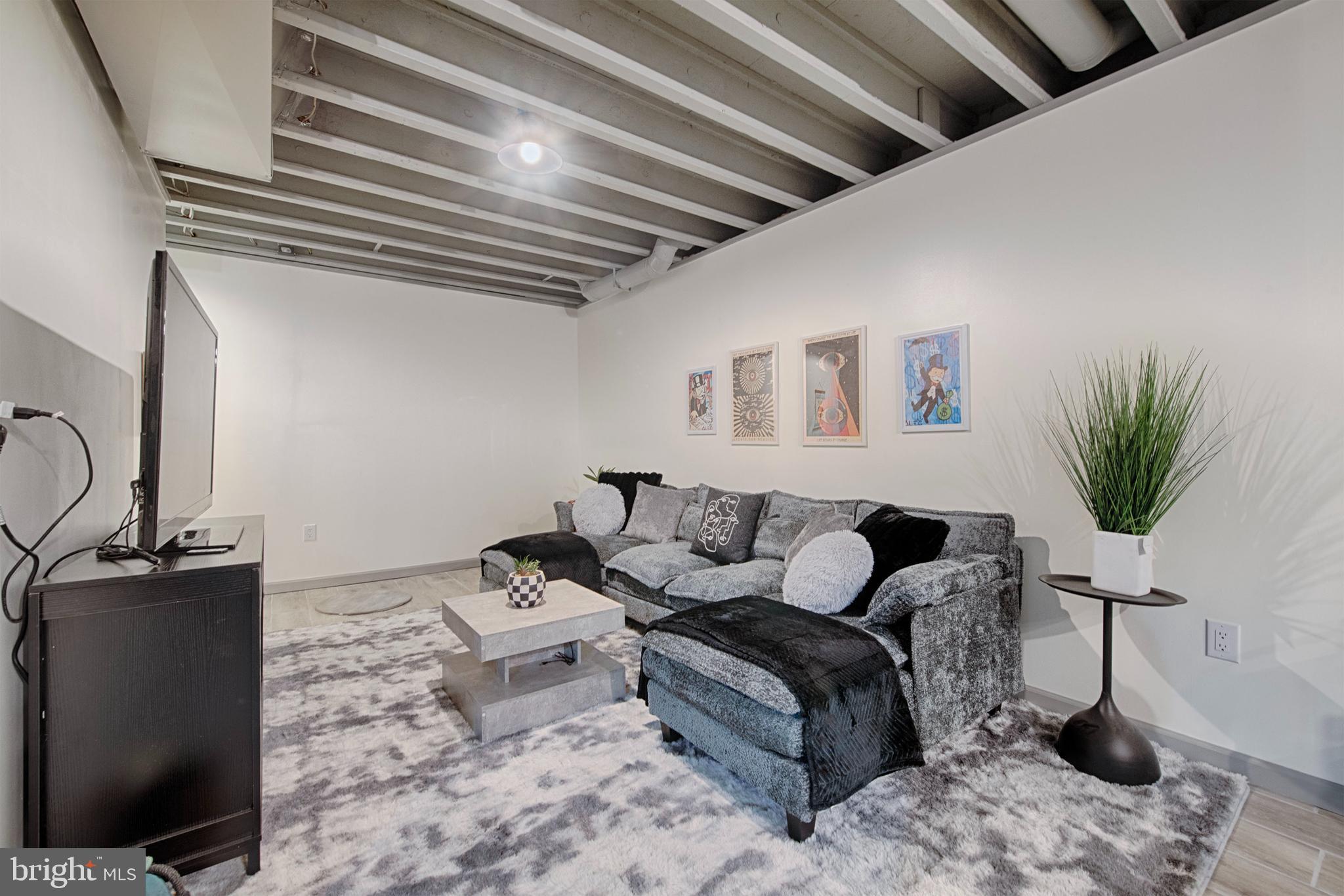 PERRYVILLE - Residential