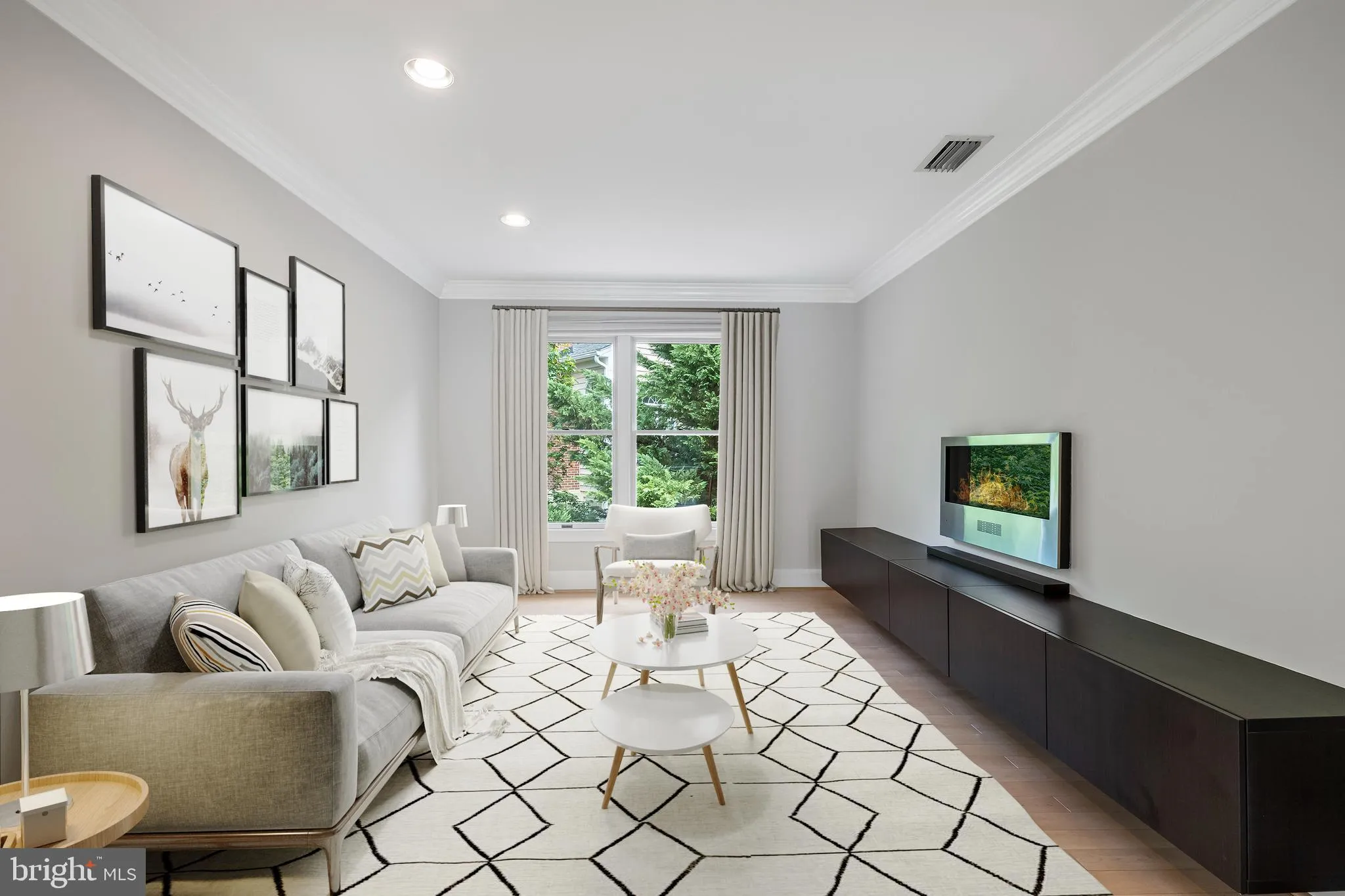 Fairfax Station, Virginia 22039, United States, 4 Bedrooms Bedrooms, ,5 BathroomsBathrooms,Residential,Coming Soon,165450